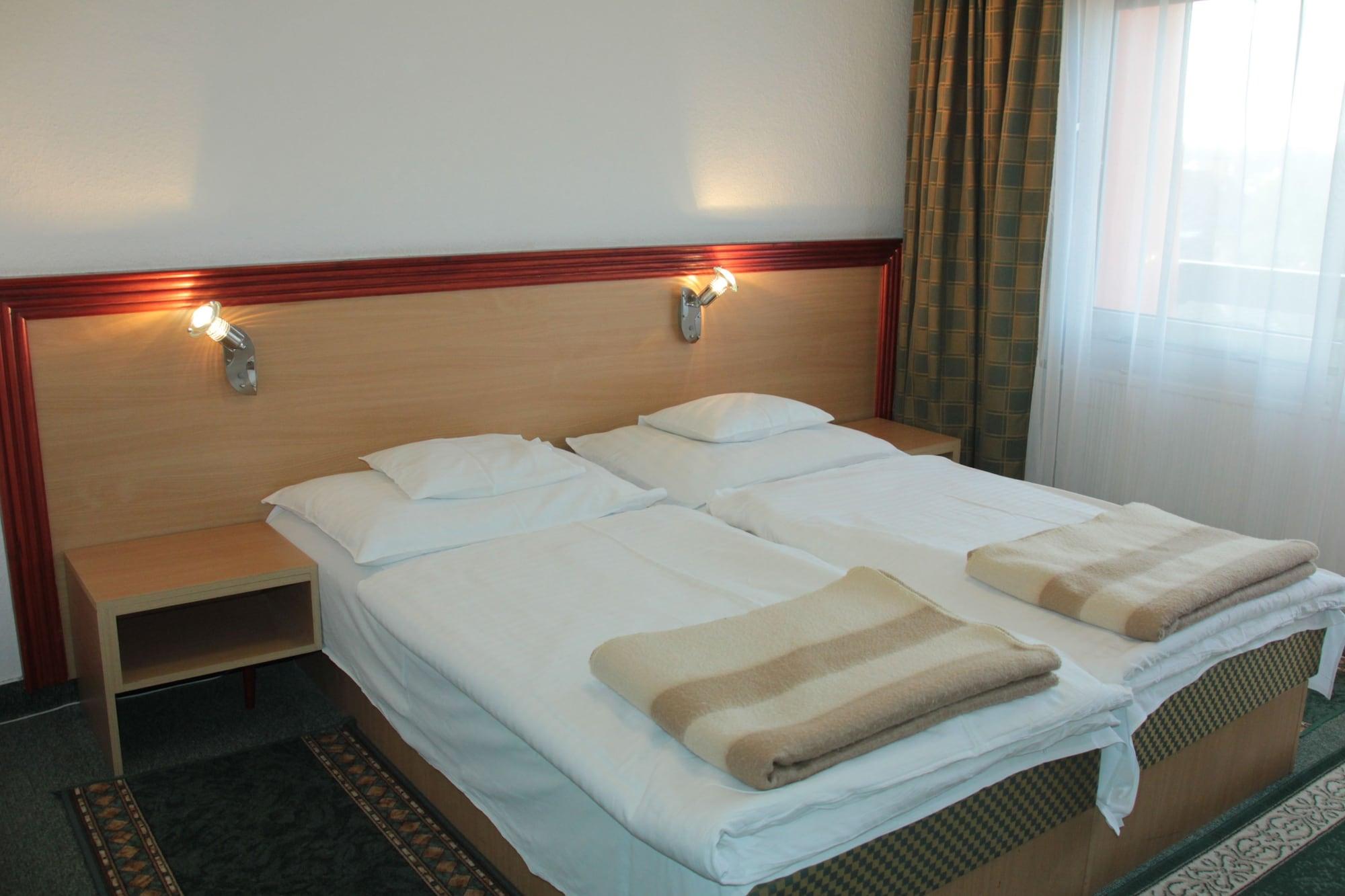 Tisza Sport Hotel Szeged Luaran gambar