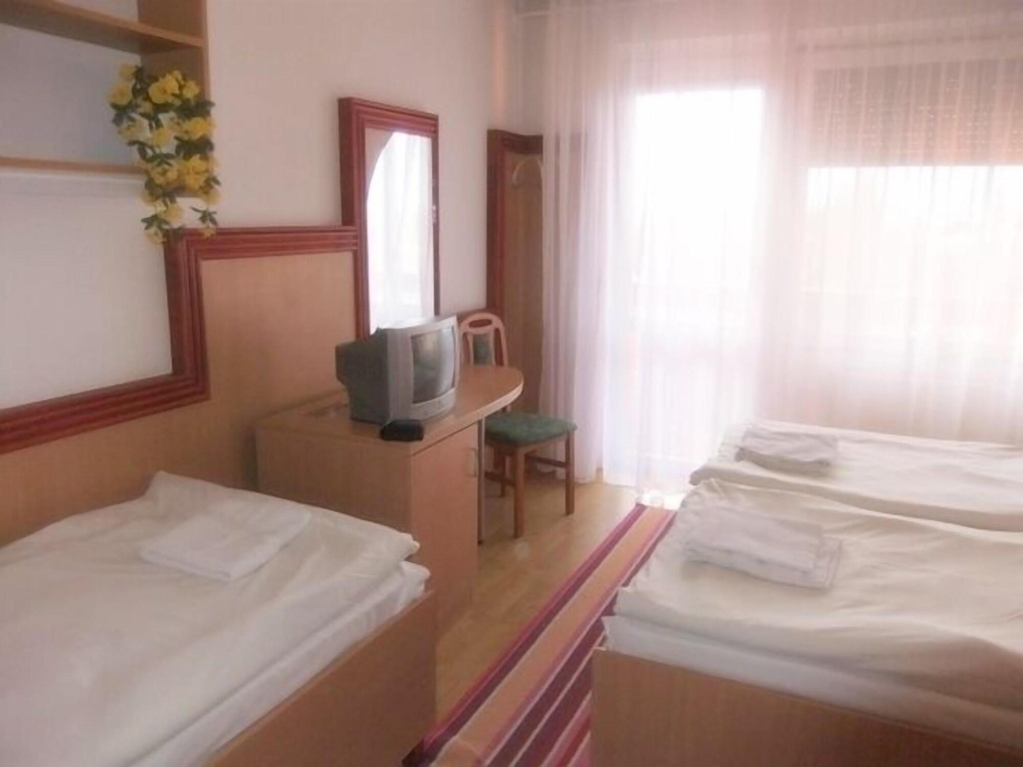 Tisza Sport Hotel Szeged Luaran gambar