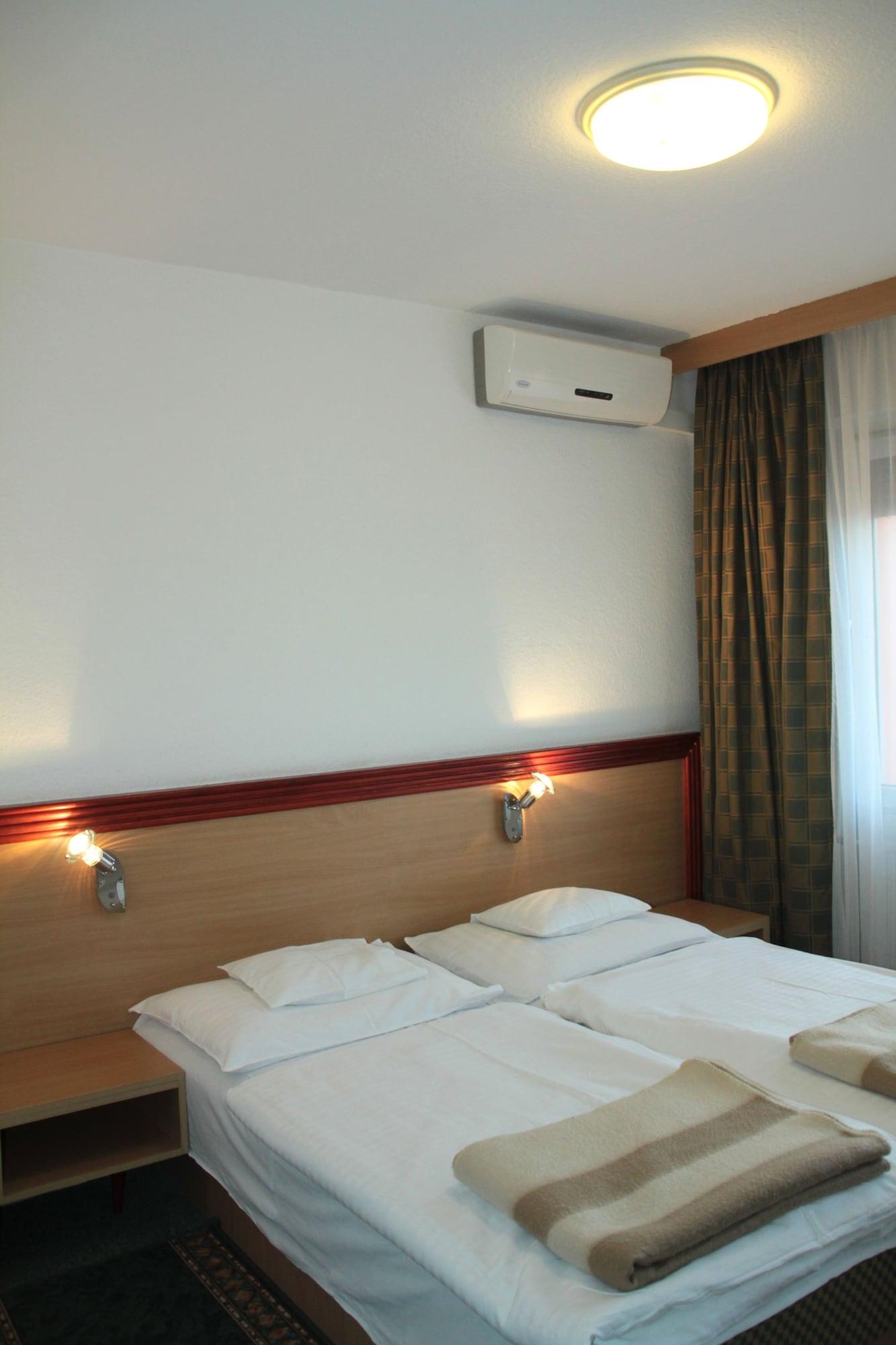 Tisza Sport Hotel Szeged Luaran gambar