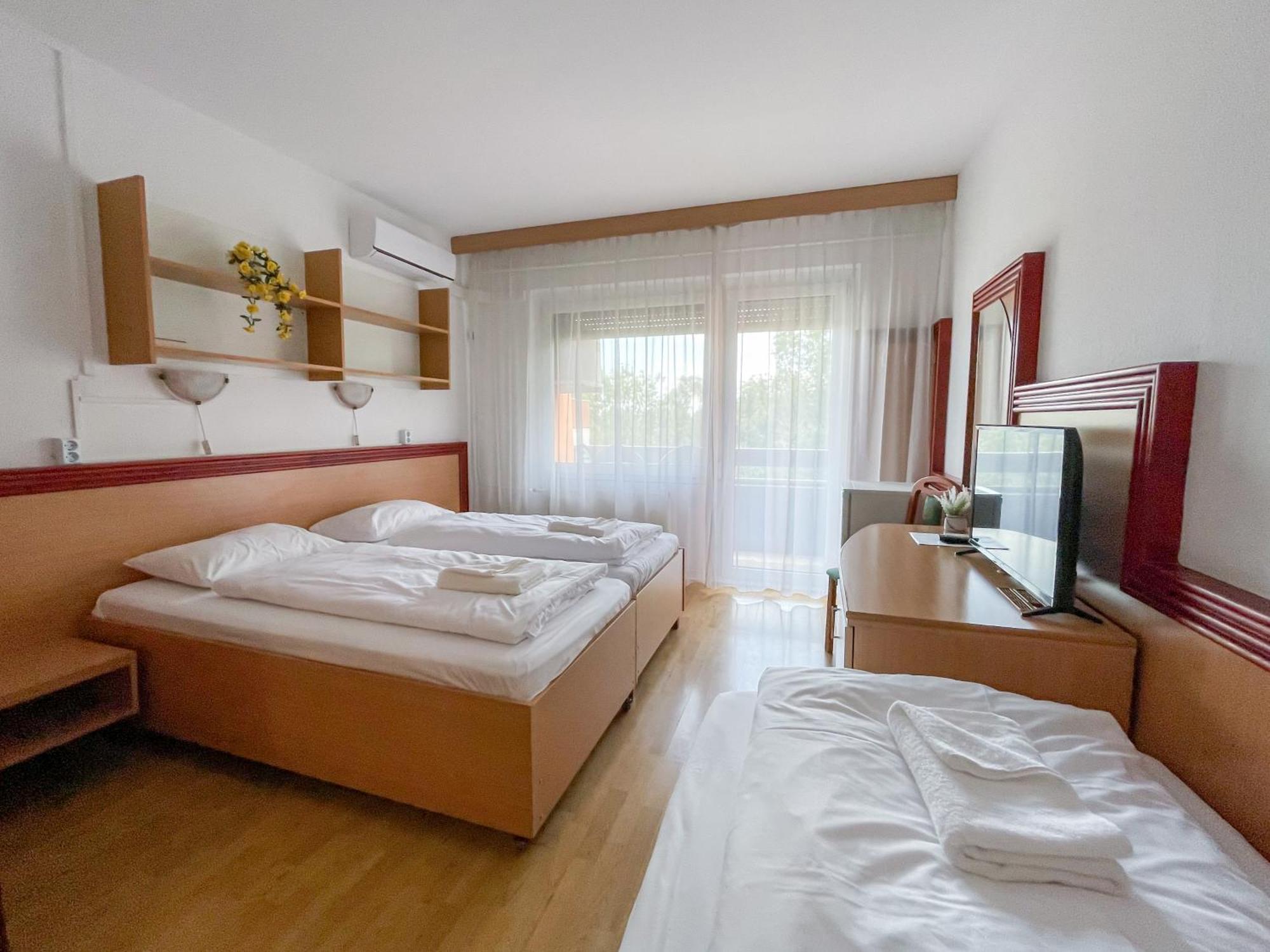 Tisza Sport Hotel Szeged Luaran gambar